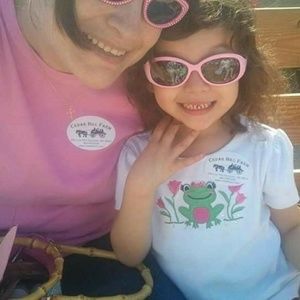 Meet your Posher, Suzanne